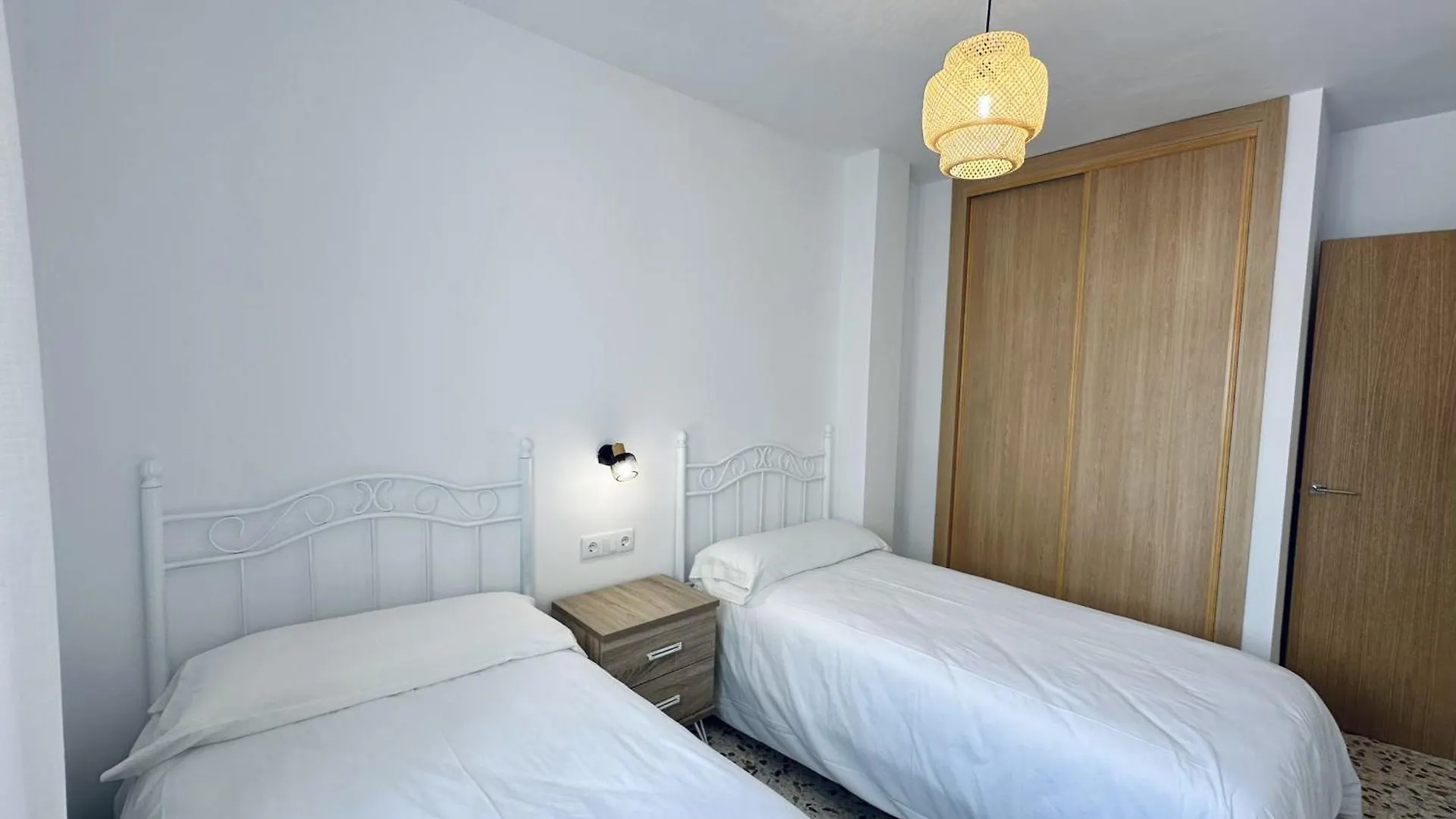 Апартаменты Apartamentos Turisticos Santo Rostro Чипиона