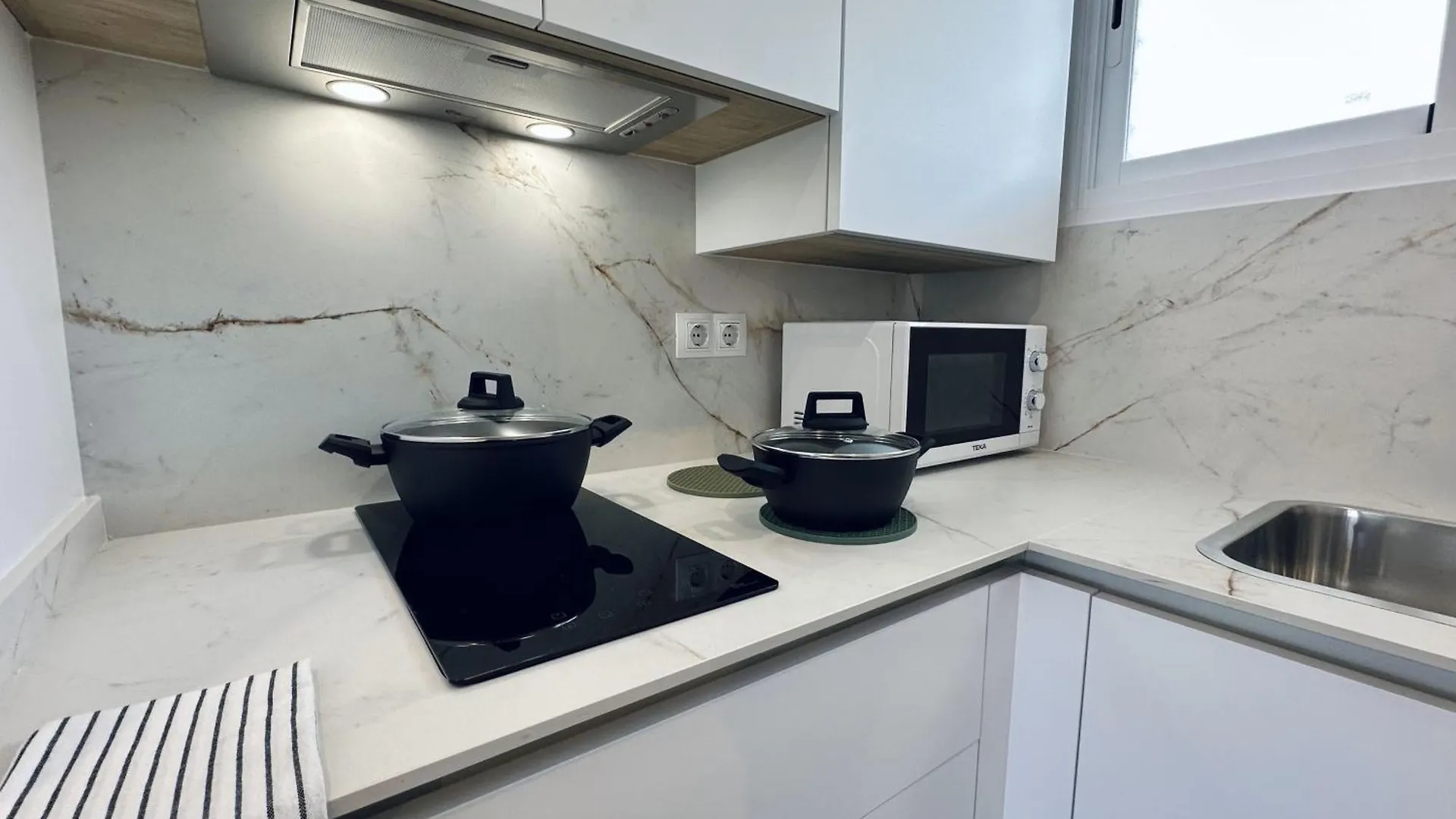 Apartamentos Turisticos Santo Rostro Чипиона